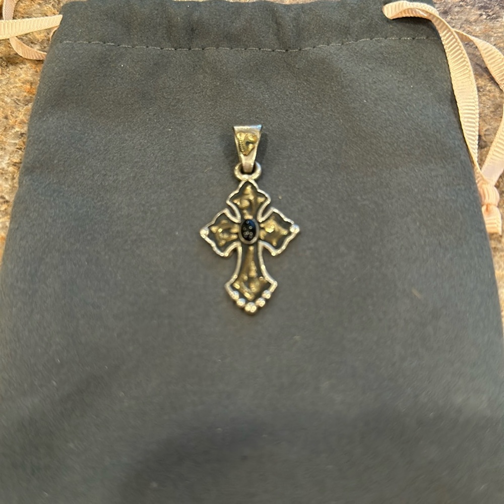 Hyo silver pendent with Onyx stone